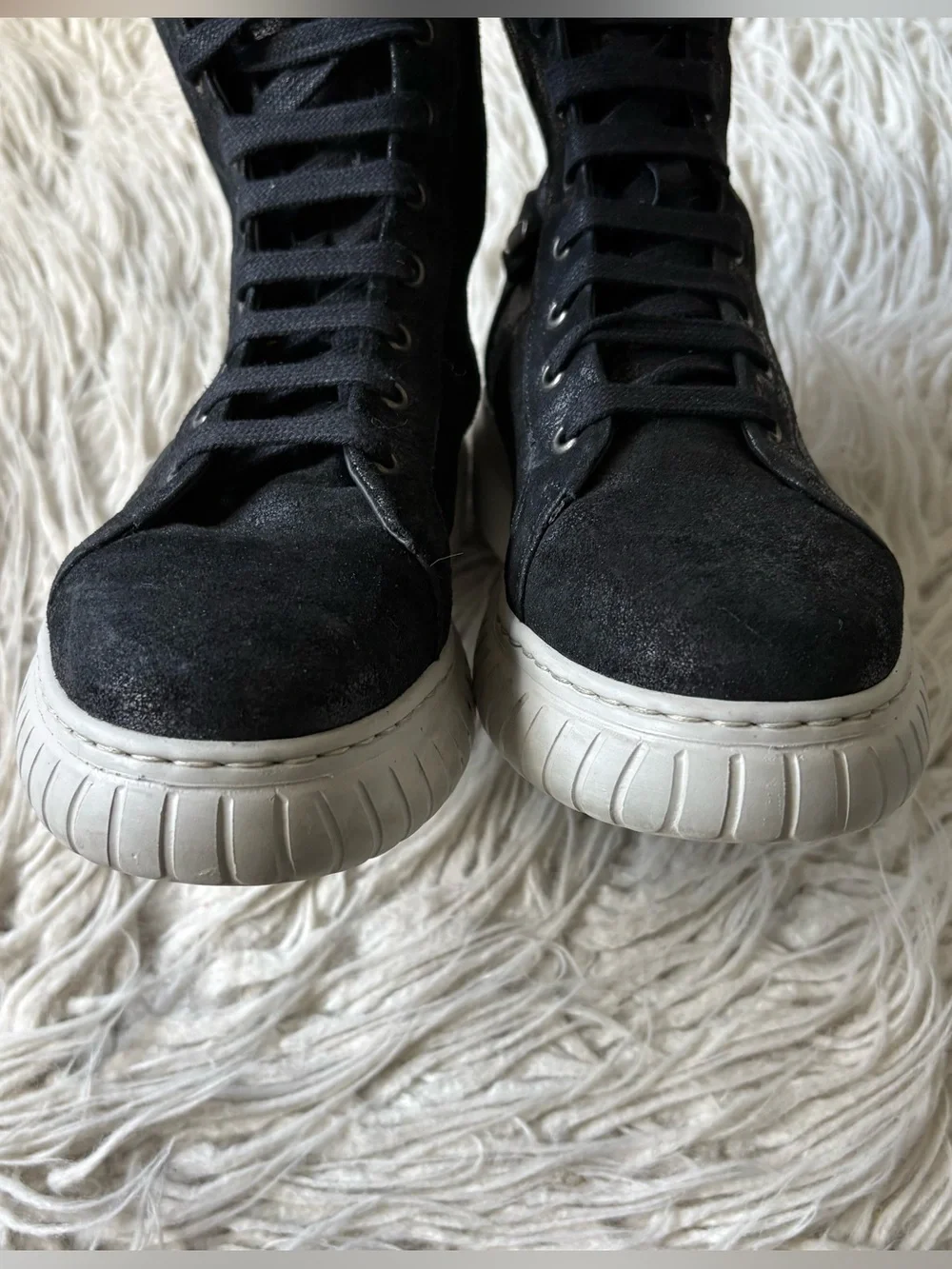 Andia Fora Seilor High Top Crackle Leather Leather Indie Goth Lace Up Sneaker 37